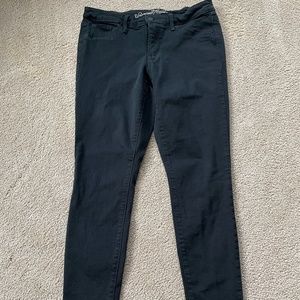 Black skinny jeans